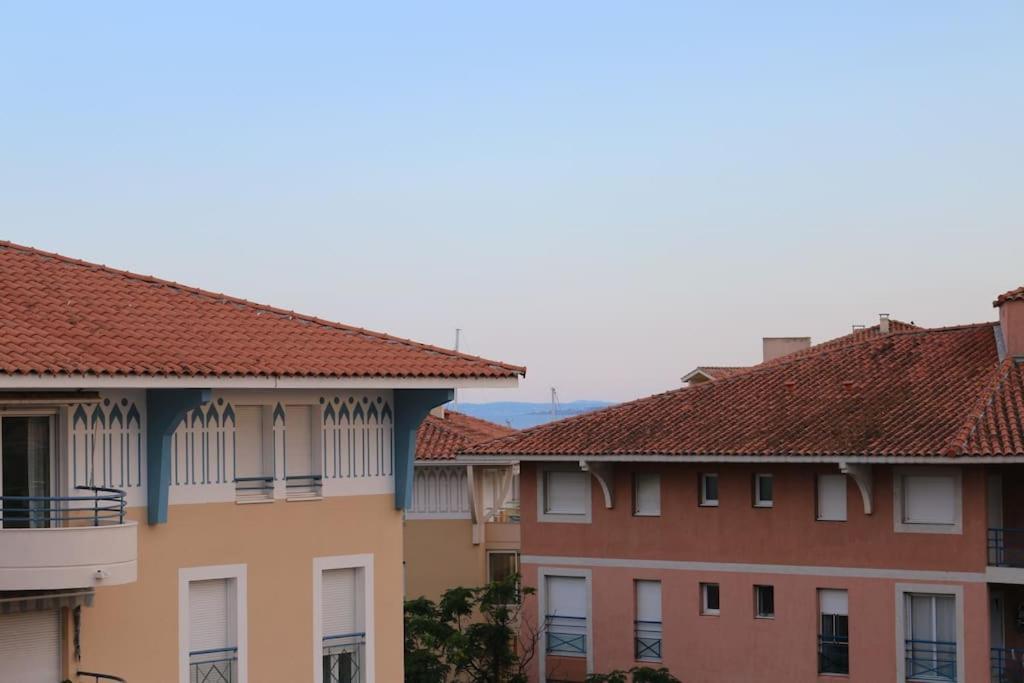 Port-Frejus, Le Paladien, Appartement 2 Pieces Climatise, Terrasse & Parking 外观 照片