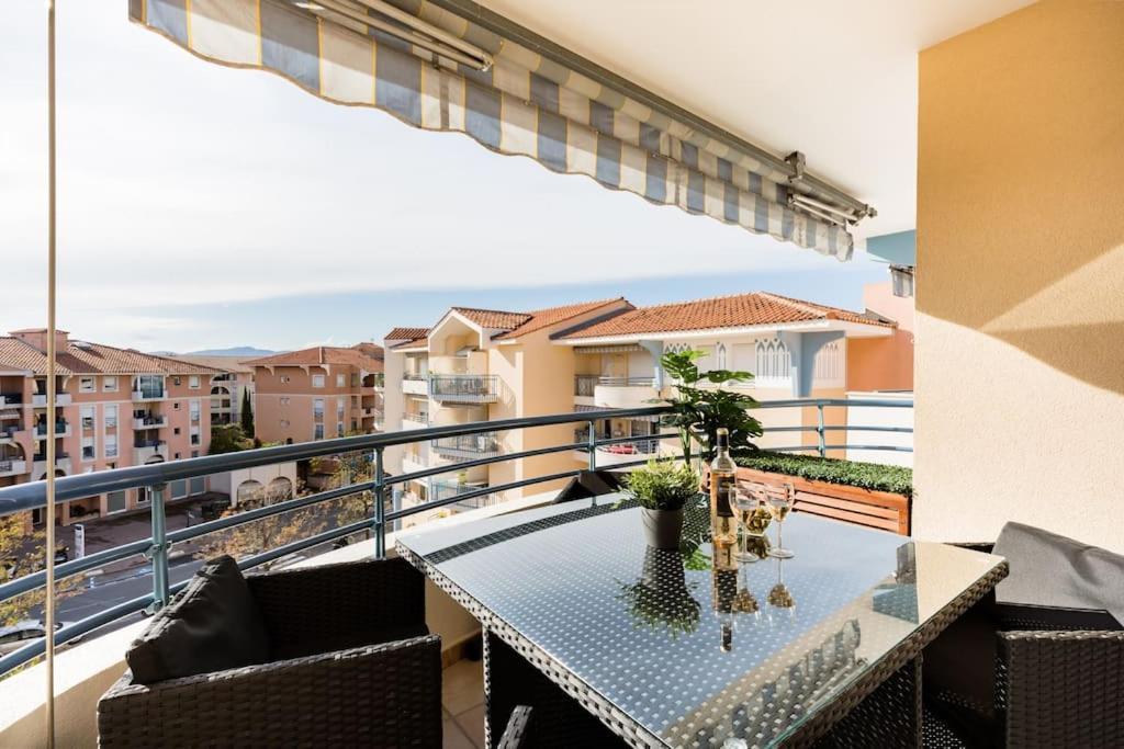 Port-Frejus, Le Paladien, Appartement 2 Pieces Climatise, Terrasse & Parking 外观 照片