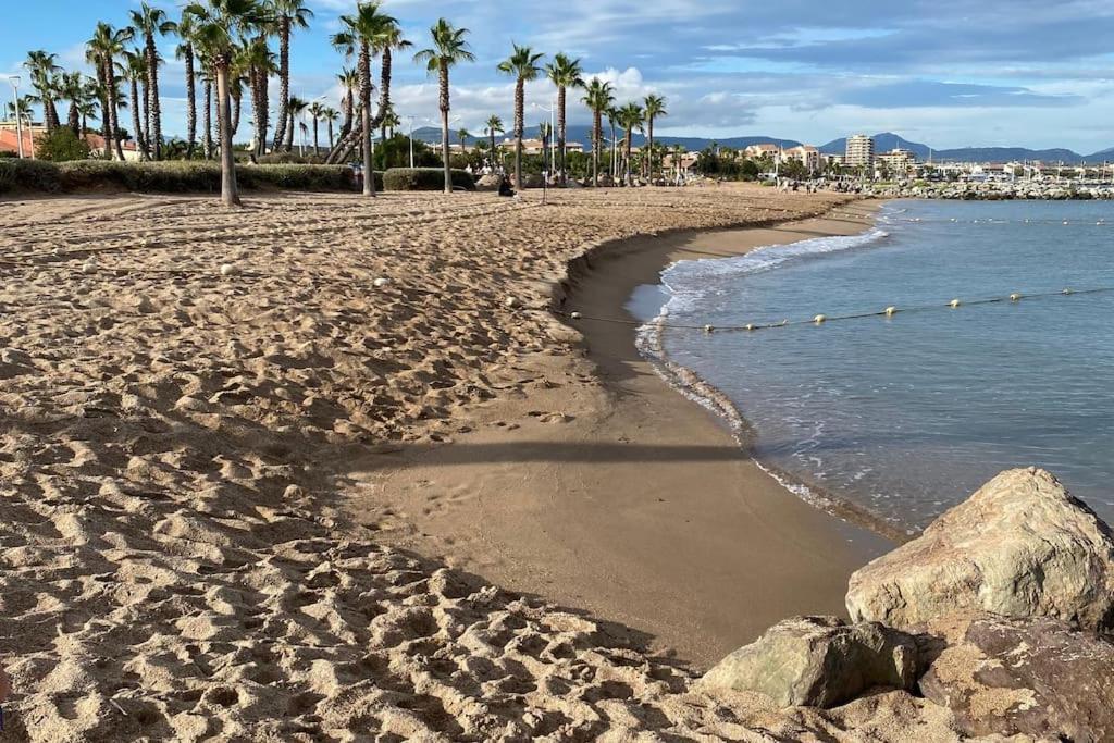 Port-Frejus, Le Paladien, Appartement 2 Pieces Climatise, Terrasse & Parking 外观 照片