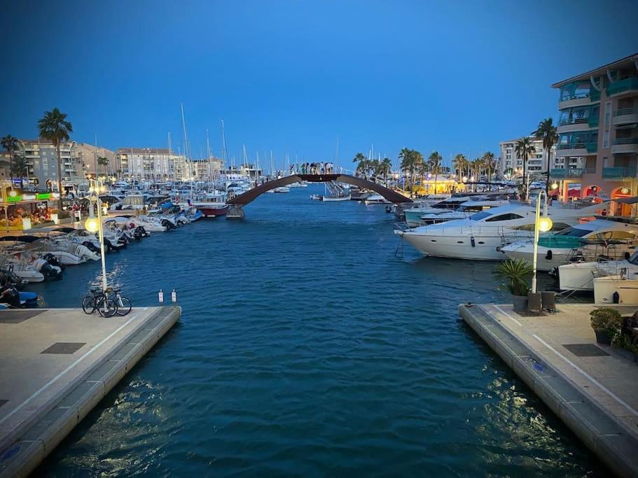 Port-Frejus, Le Paladien, Appartement 2 Pieces Climatise, Terrasse & Parking 外观 照片
